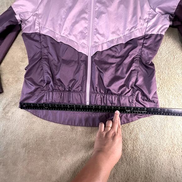 NikeWomans Sportswear Hooded Wind Runner Jacket, 2 Toned Purple Plum Size: XL - Picture 7 of 14